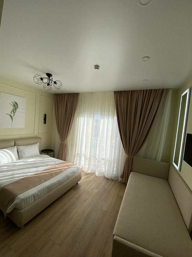 Dream Hotel